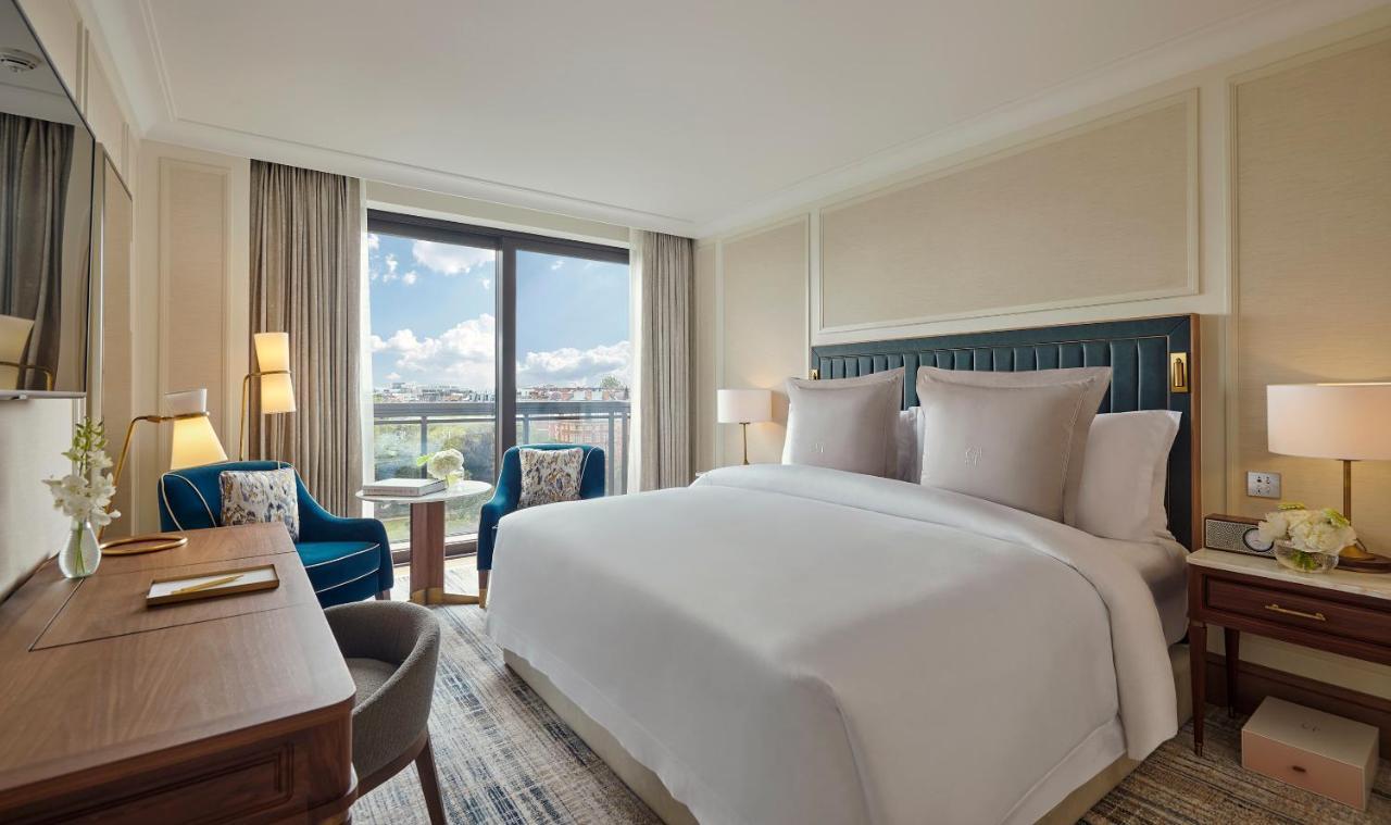 Superior Balcony Room exclusive access to Cadogan private gardens