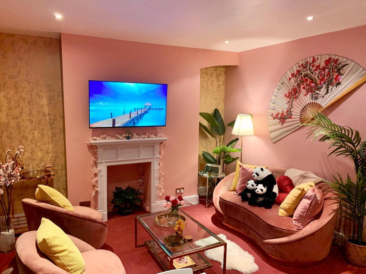 Two-Bedroom Apartment Cherry Blossom
