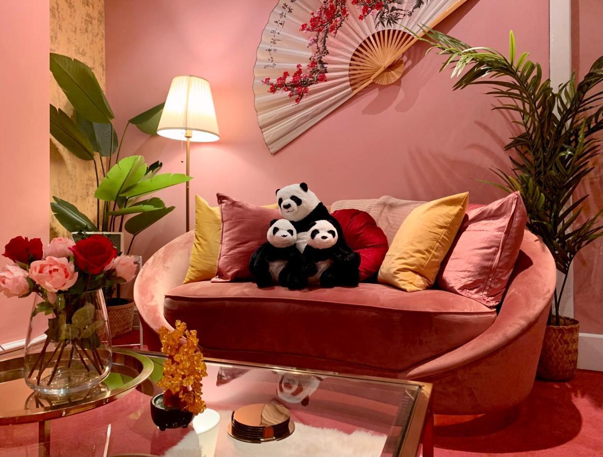 Two-Bedroom Apartment Cherry Blossom
