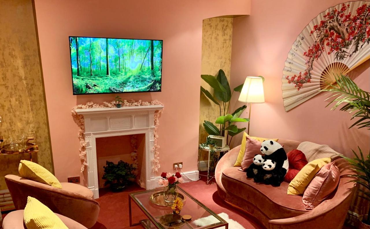 Two-Bedroom Apartment Cherry Blossom