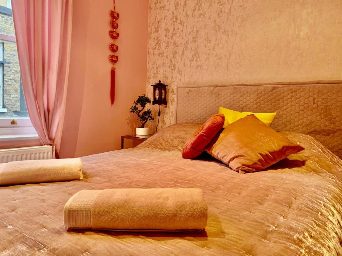 Two-Bedroom Apartment Cherry Blossom