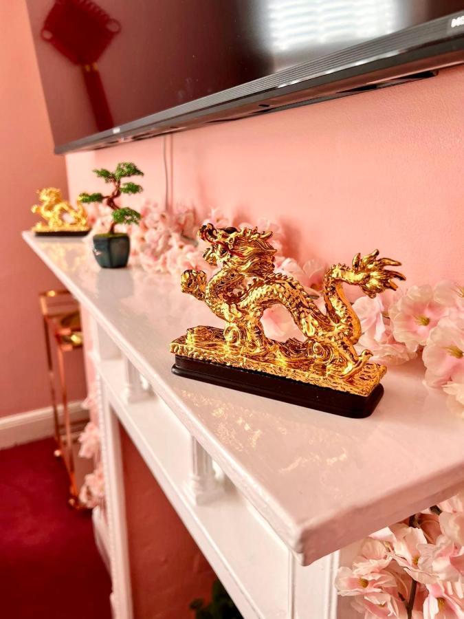 Two-Bedroom Apartment Cherry Blossom