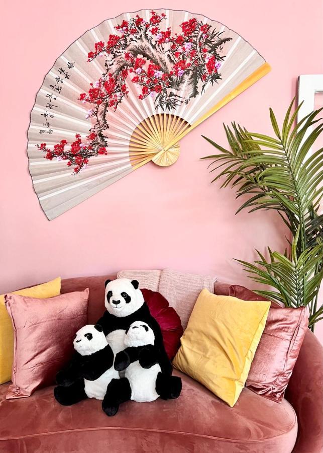 Two-Bedroom Apartment Cherry Blossom