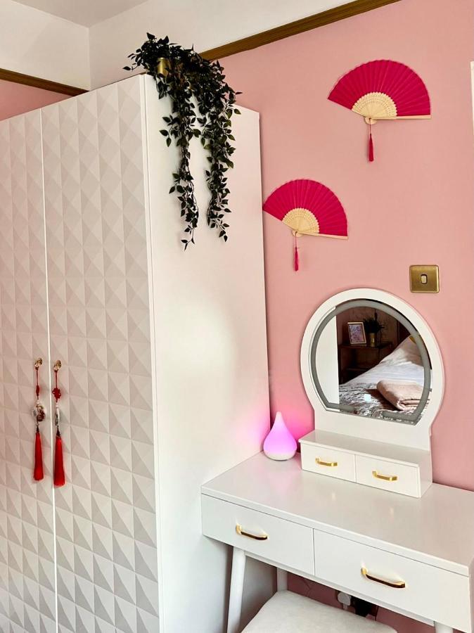 Two-Bedroom Apartment Cherry Blossom