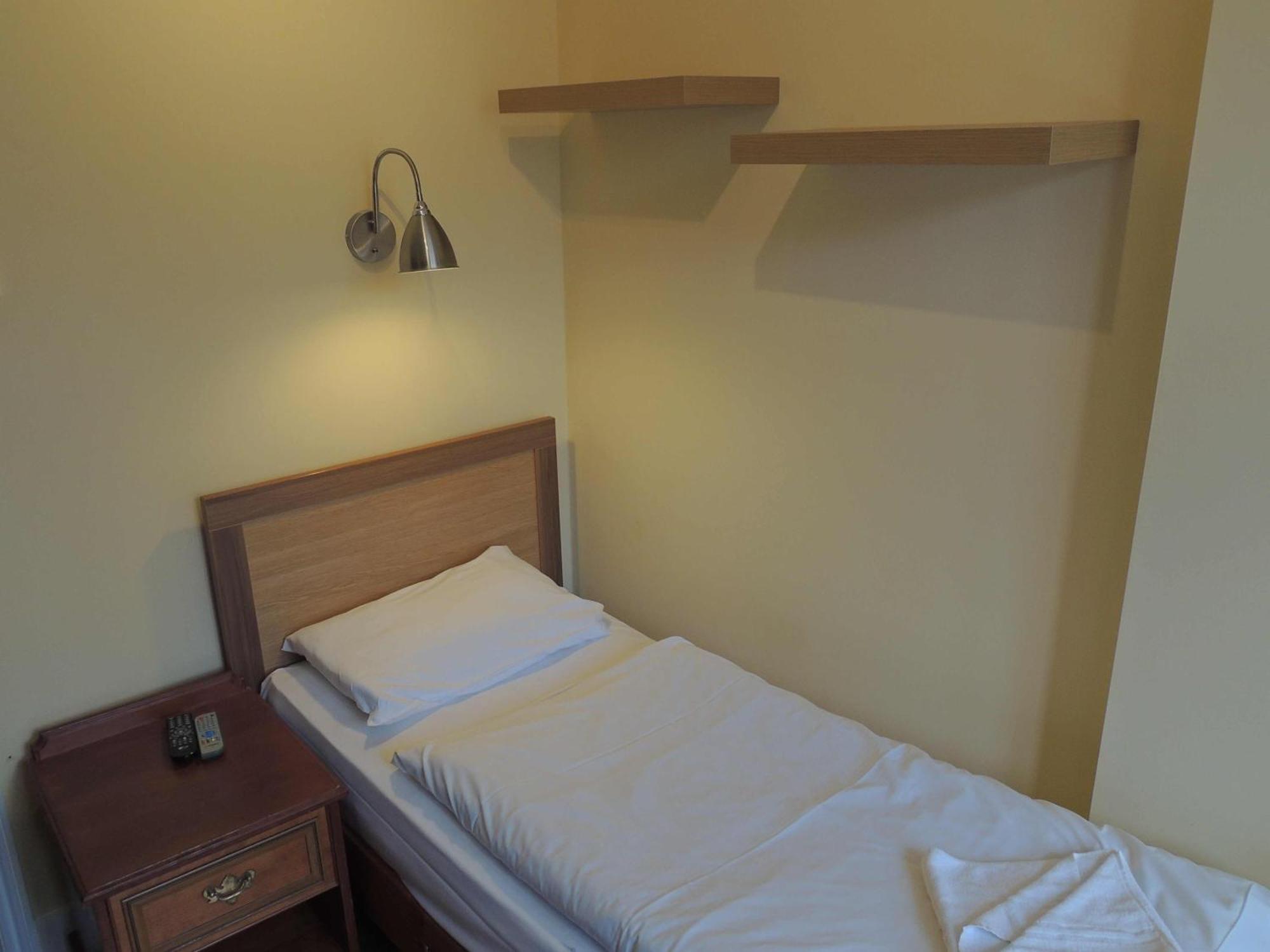 Single Room Bathroom