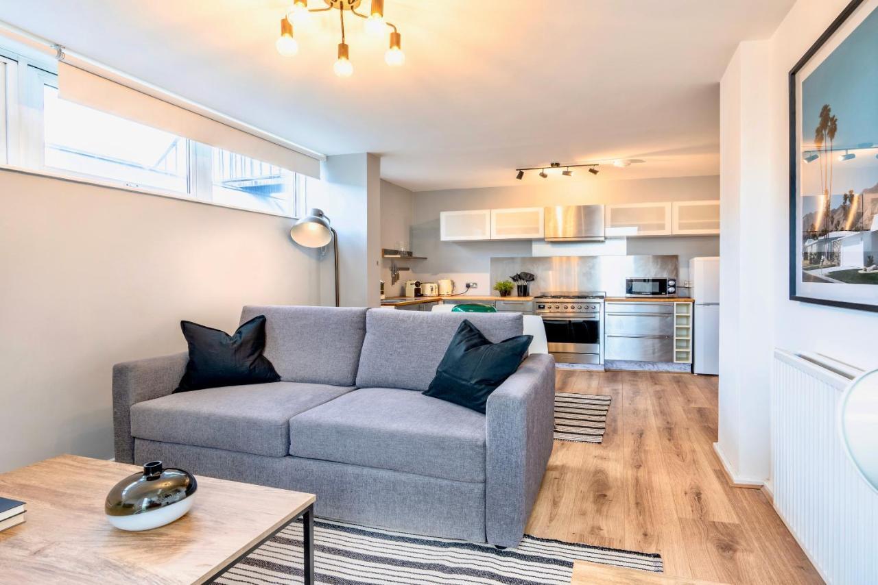 Standard Apartment,1229117443:JPEG