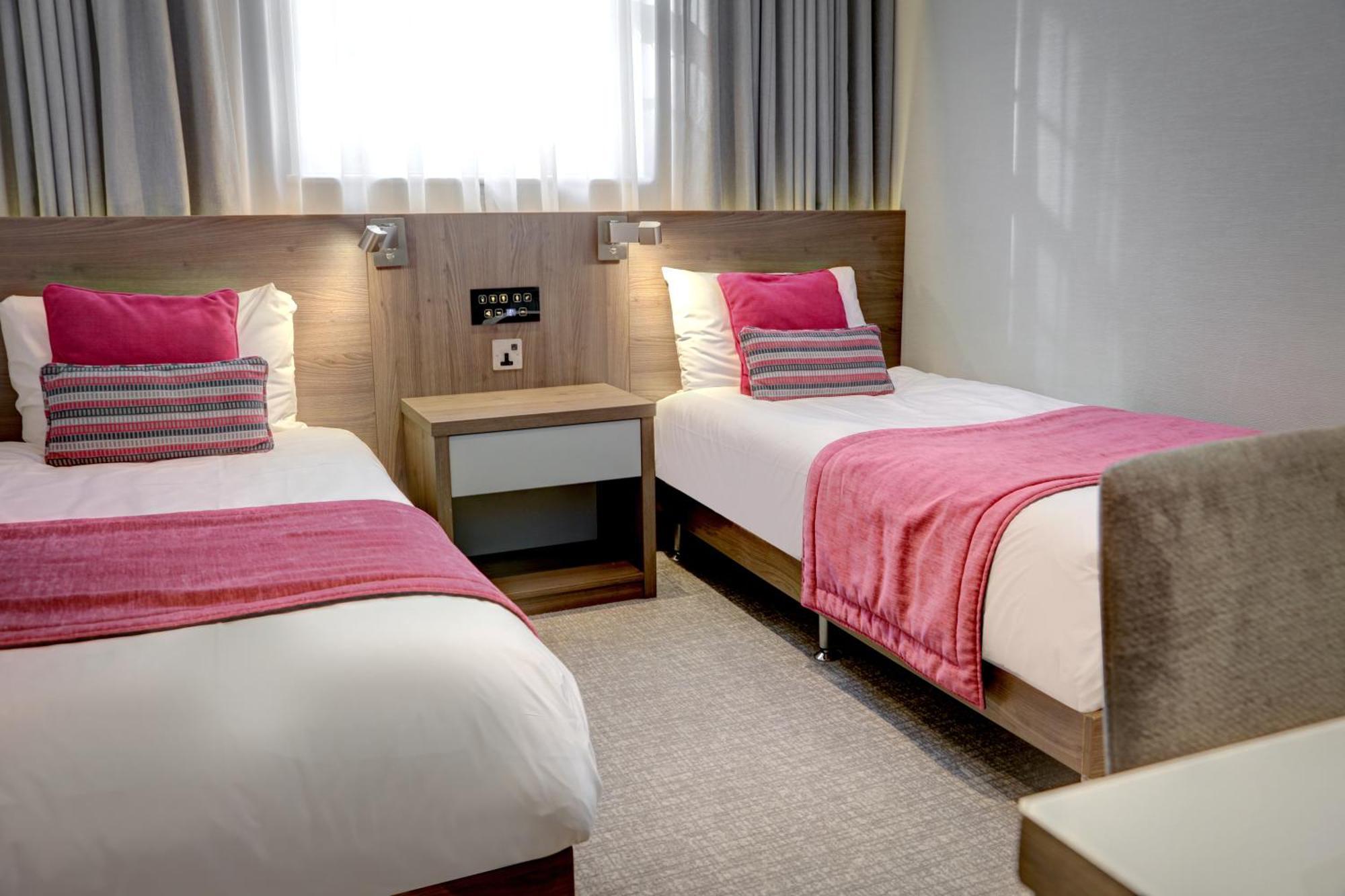 Standard Twin Room Non-Smoking