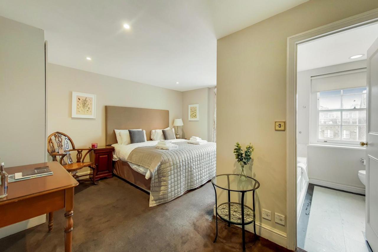 Spacious Room in the Heart of Knightsbridge