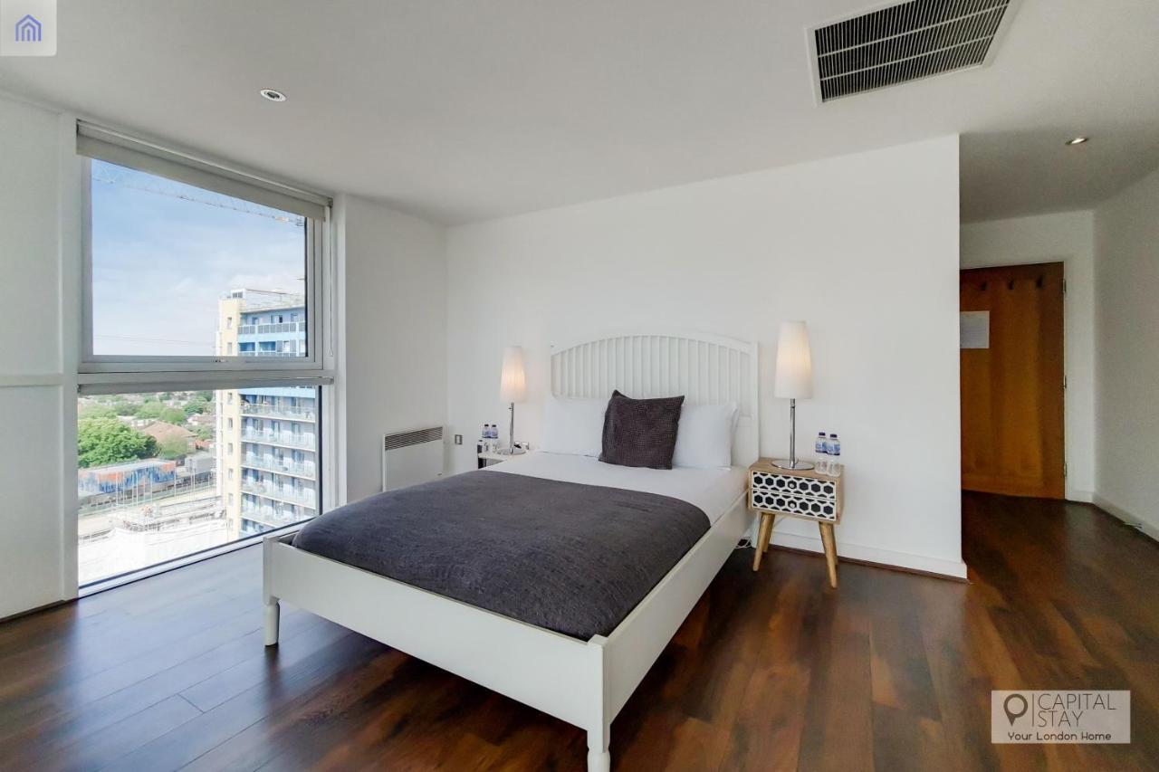 Deluxe Double Room Shower