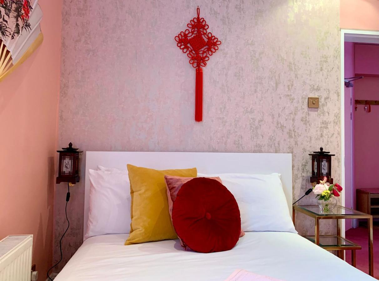 Two-Bedroom Apartment Cherry Blossom