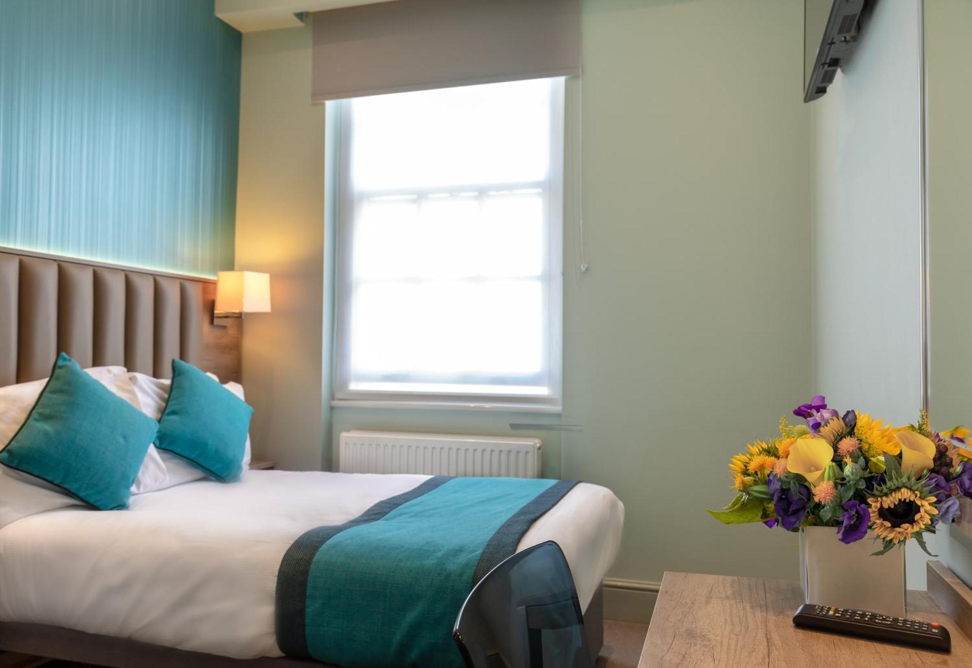Petite Double Room NO LIFT ACCESS 2nd Floor