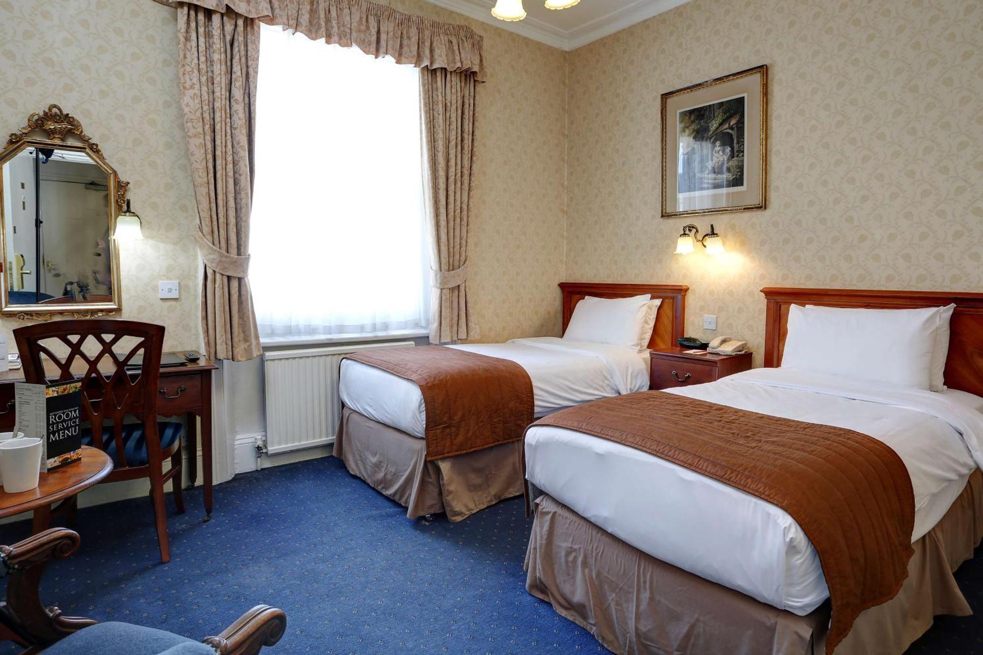 Standard Twin Room - Non-Smoking