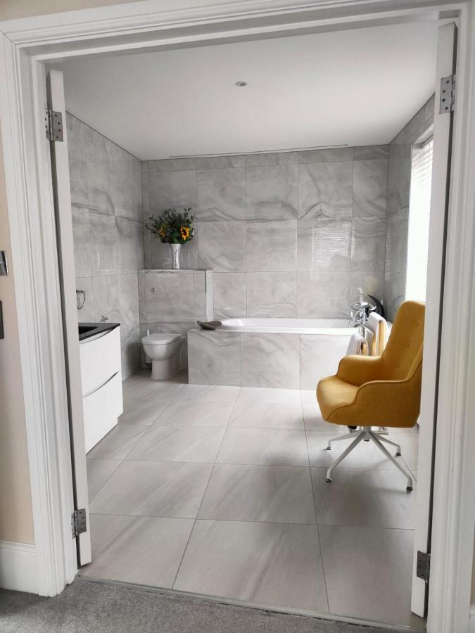 Superior King Suite