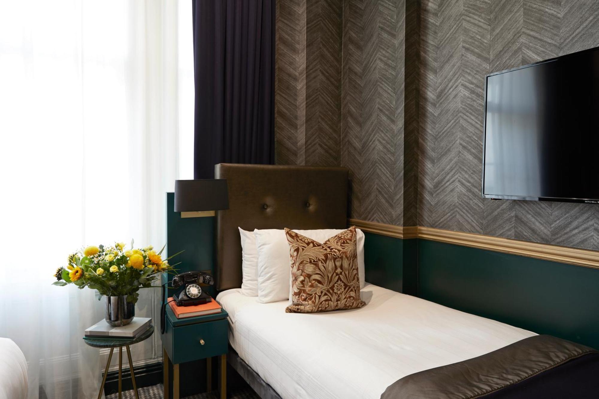 Deluxe Single Room