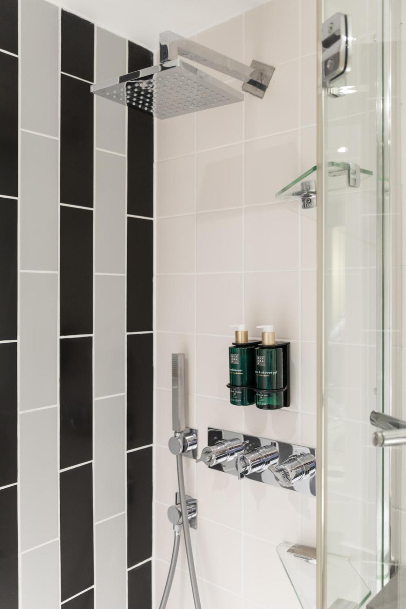 Executive Suite - Split Level