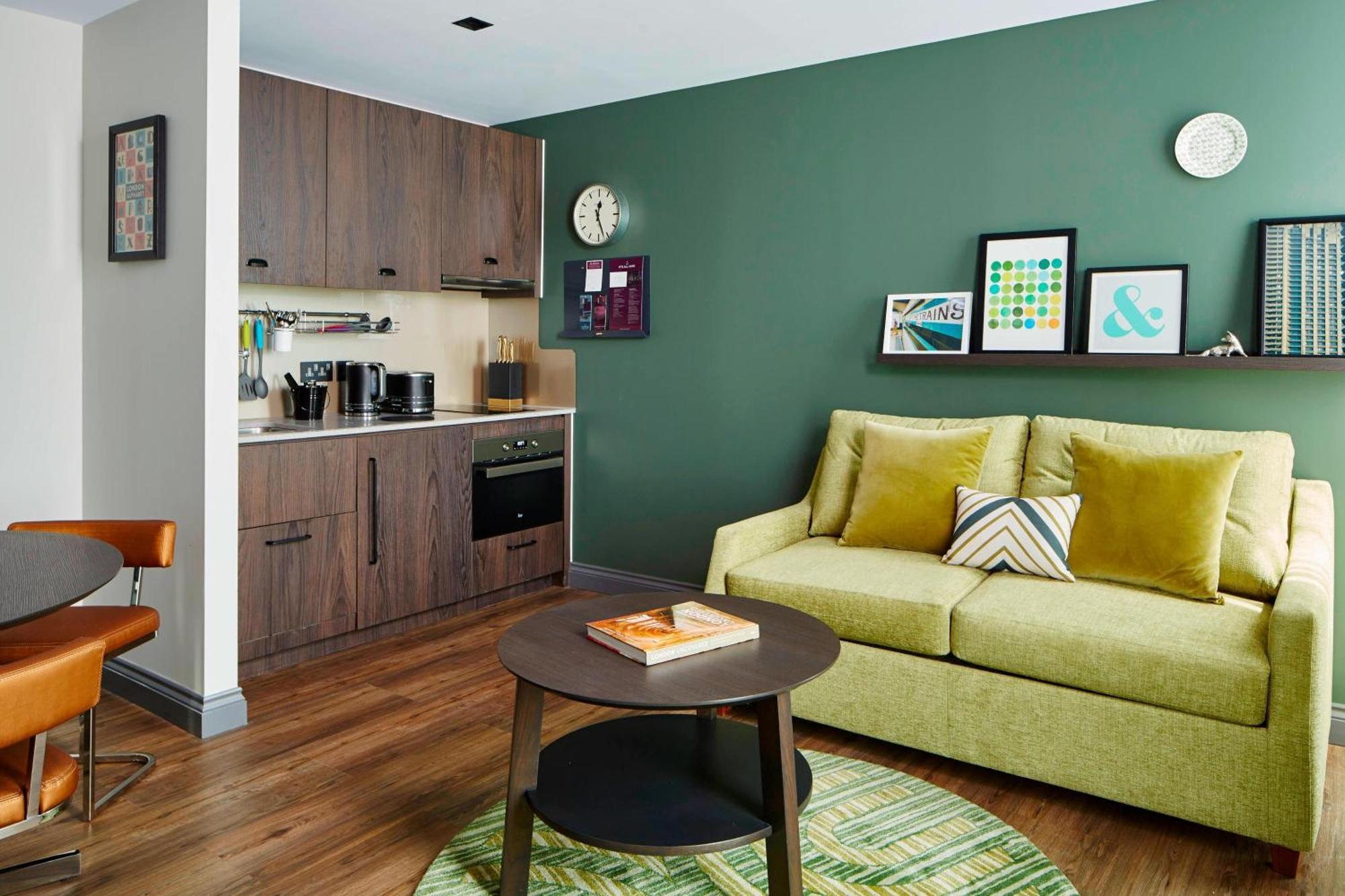 Deluxe One-Bedroom Suite with City View