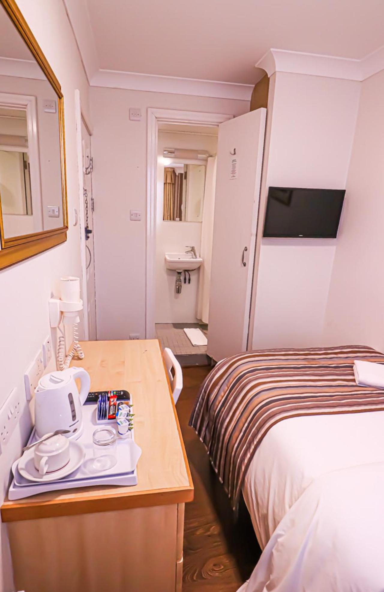 Standard Single Room with Shower