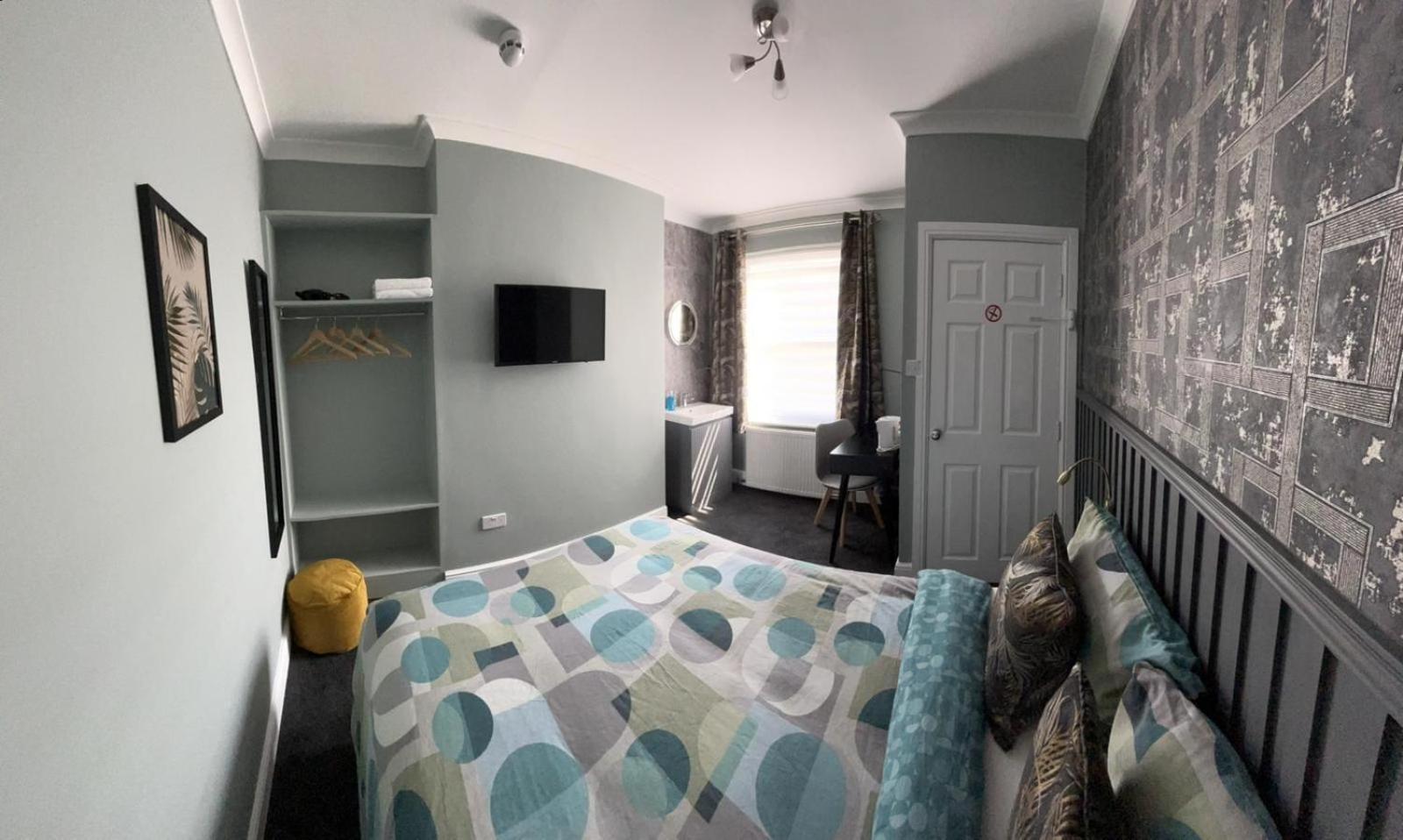Double Room with Shared Bathroom
