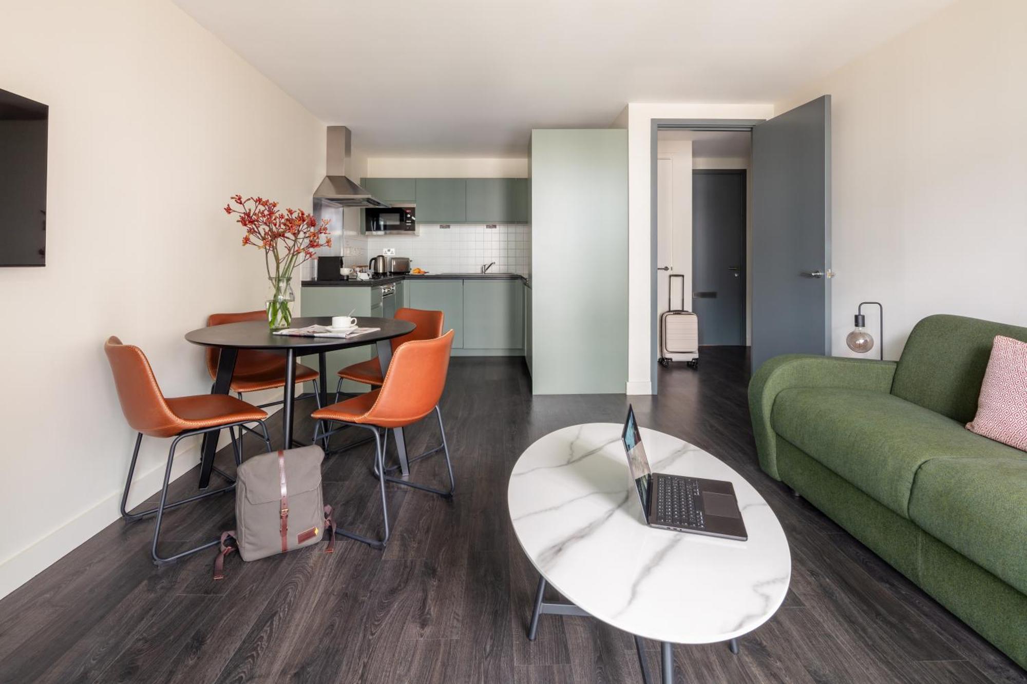One-Bedroom Apartment