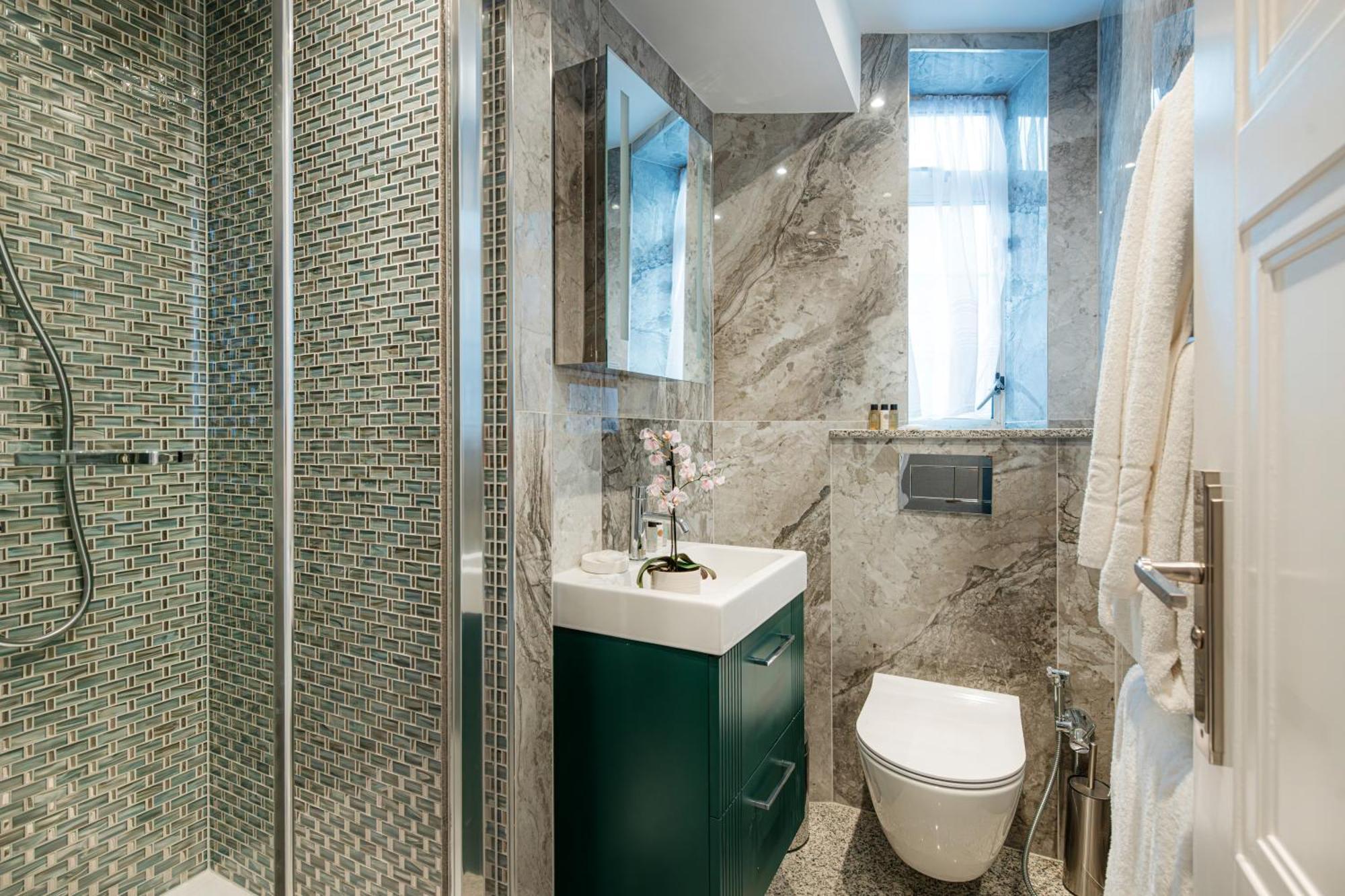 Two-Bedroom Deluxe Apartment