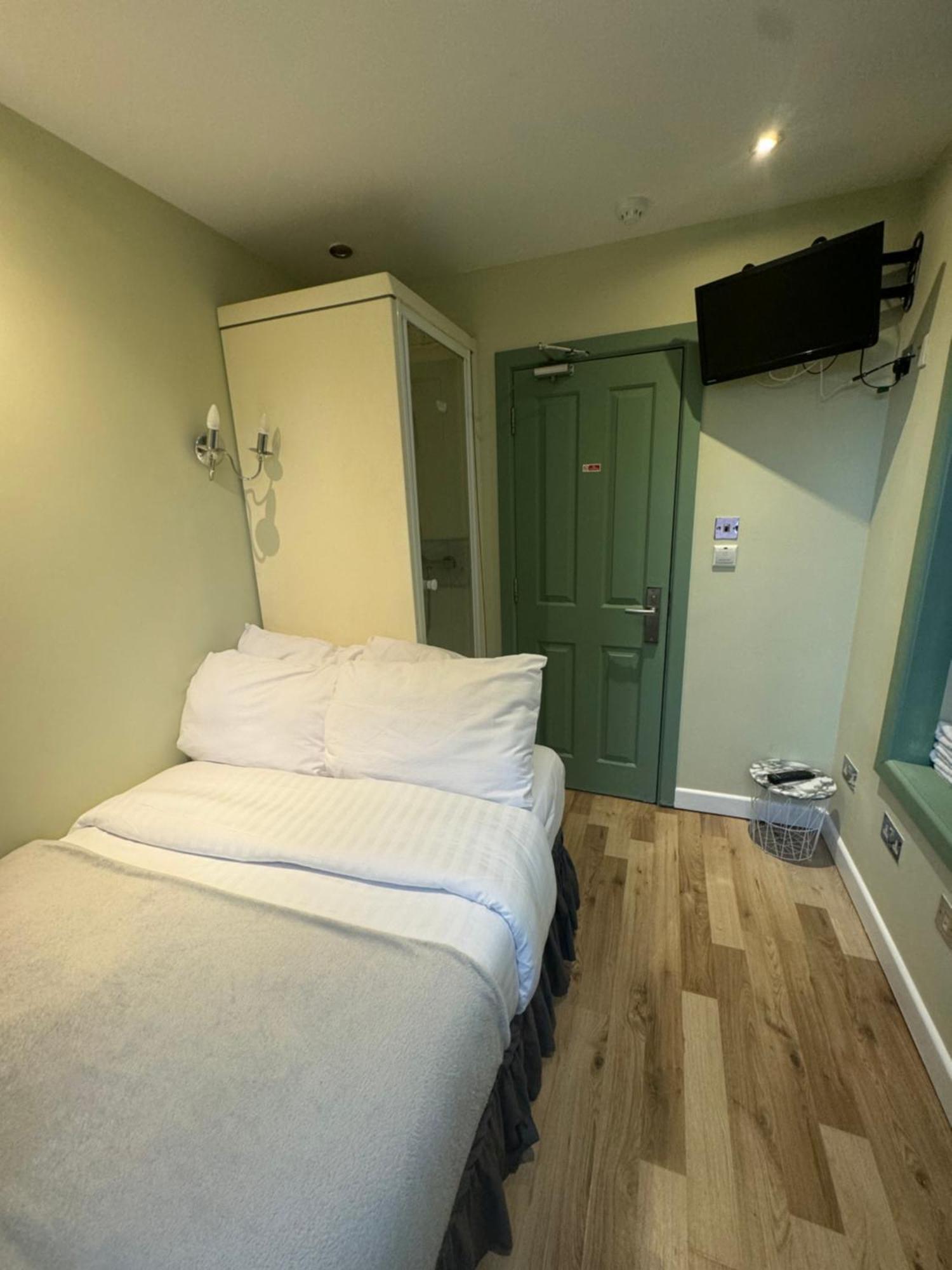 Deluxe Single Room