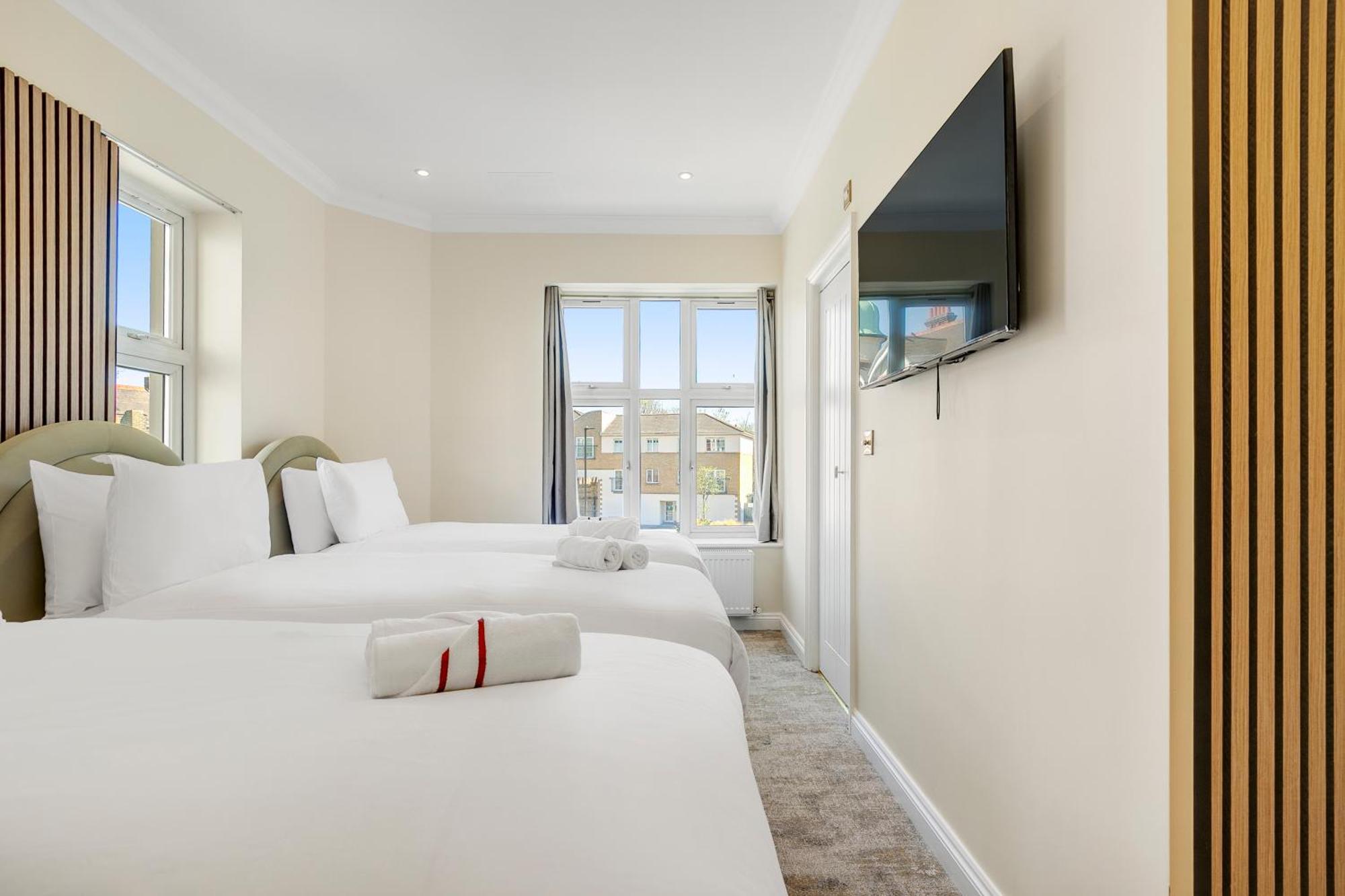 Luxury Triple Room
