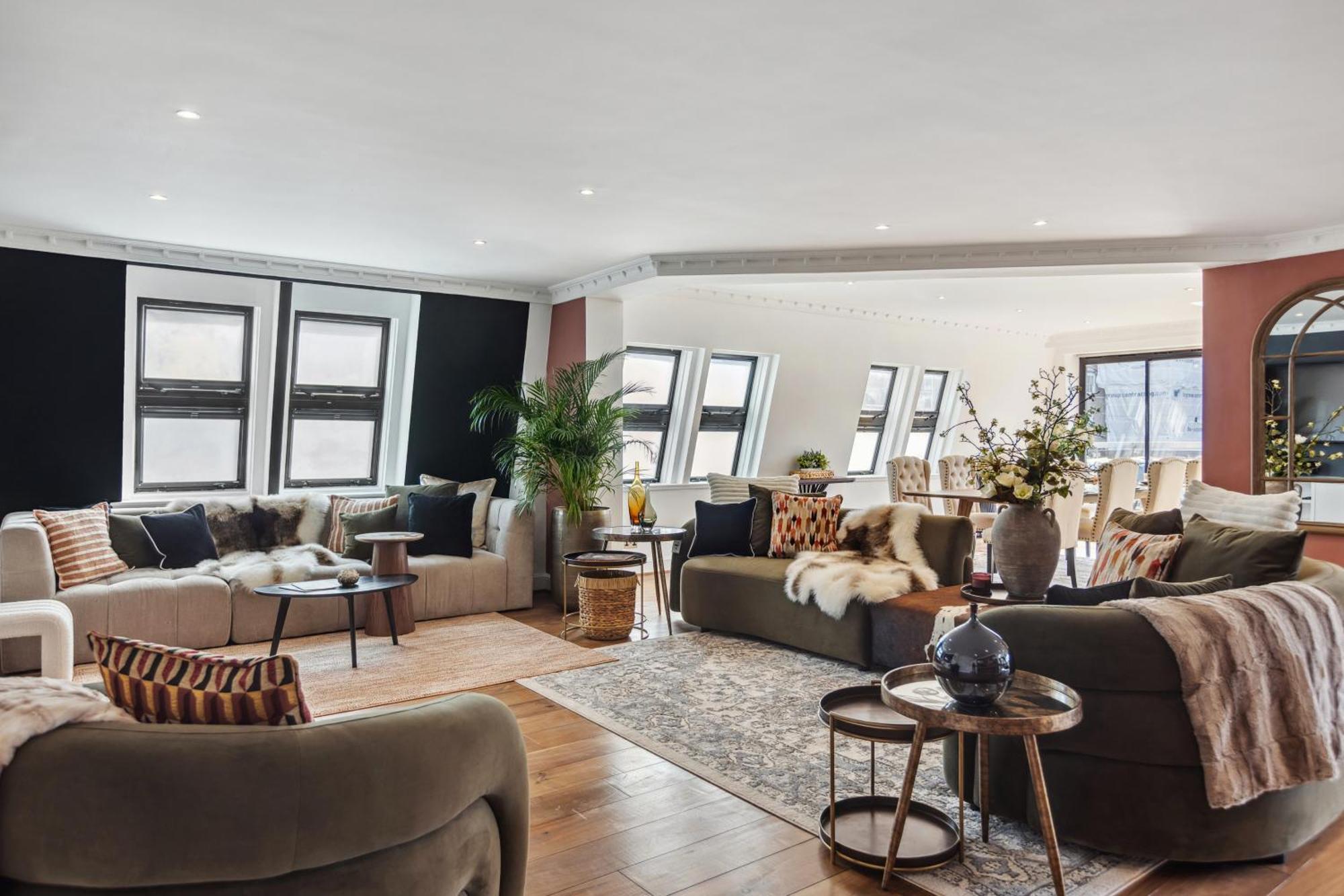 Executive Three-Bedroom Apartment,1772930113:JPEG