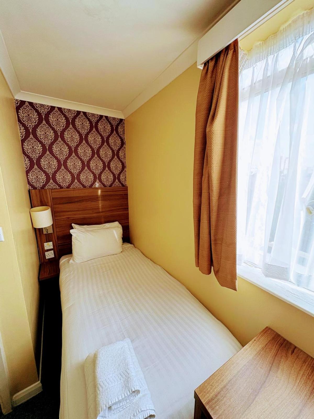 Budget Single Room