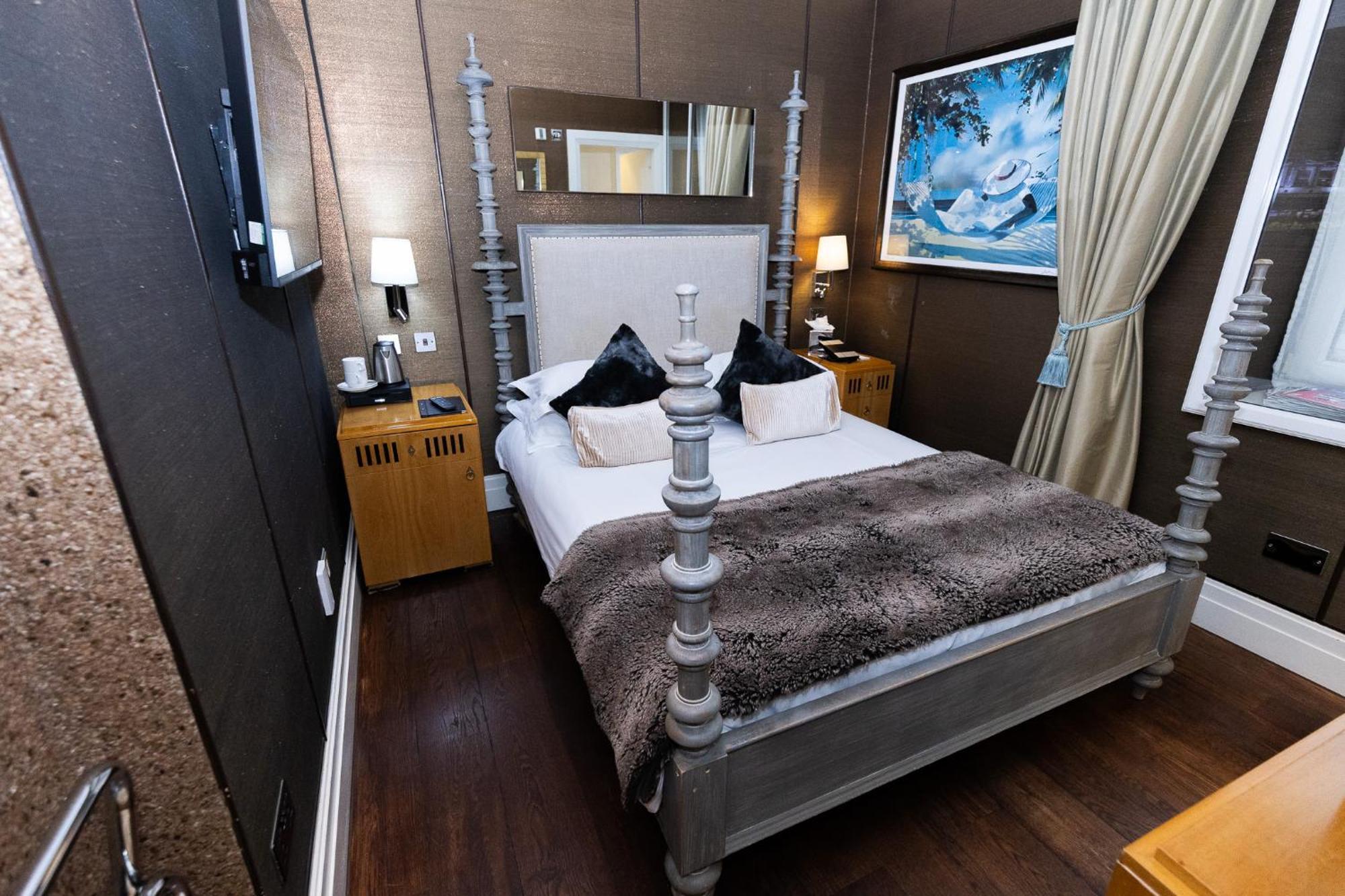 Small Double Room