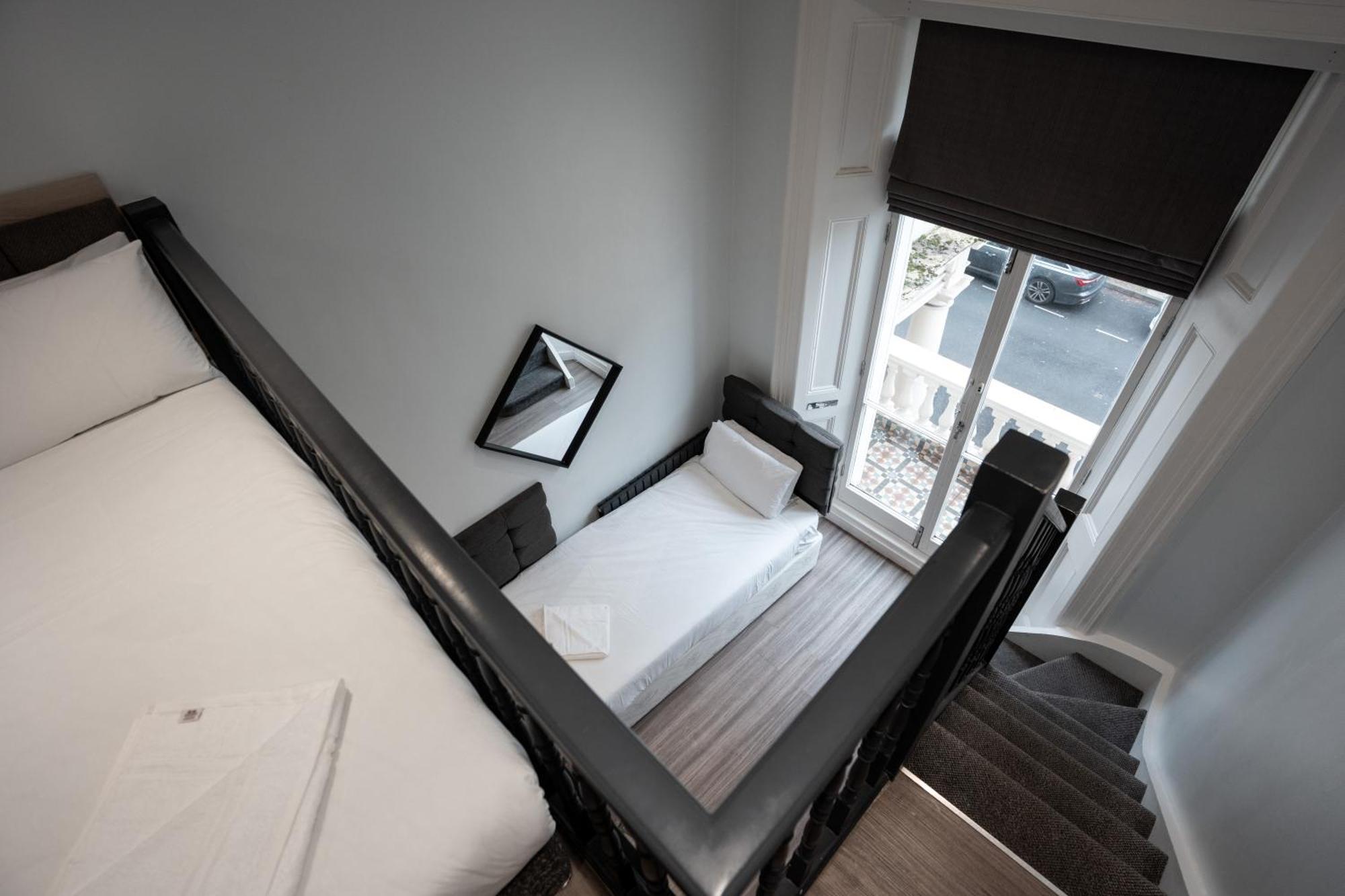 Deluxe Family Studio - Balcony