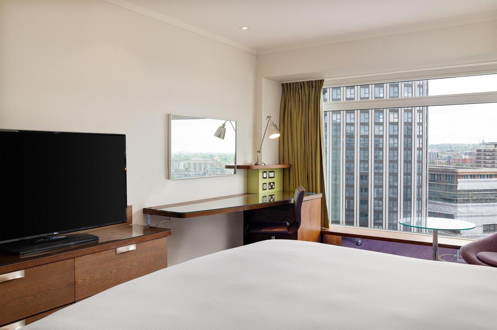 Superior King Room,1758280596:JPEG