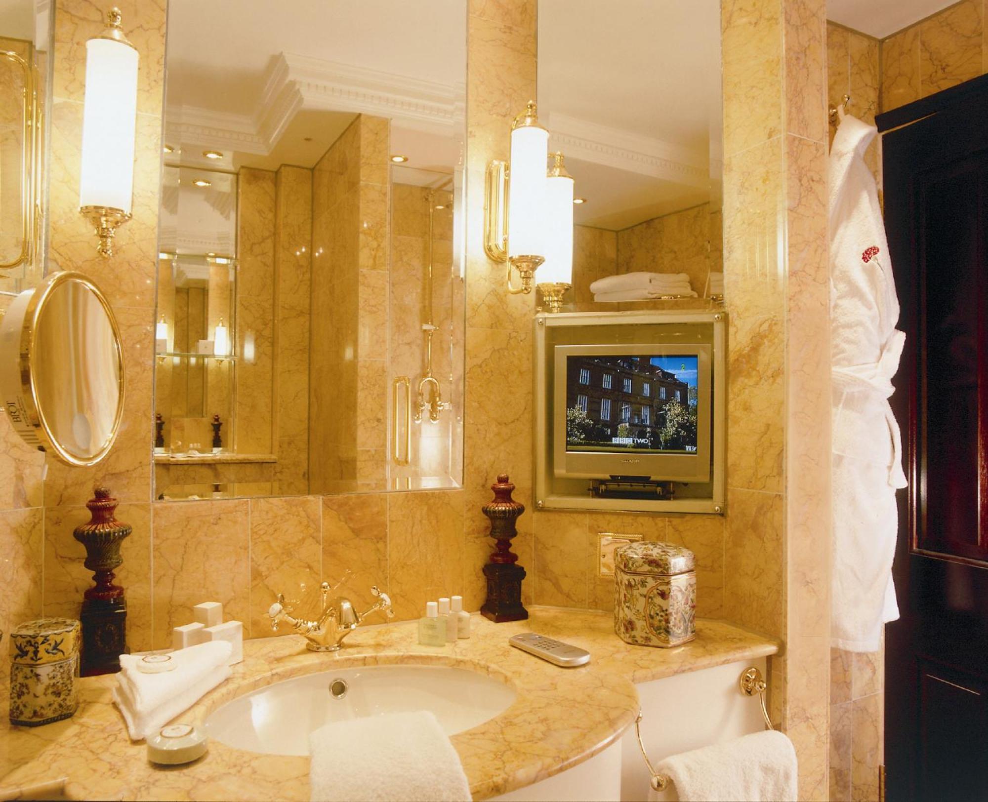 Royal Double Room,1765148230:JPEG
