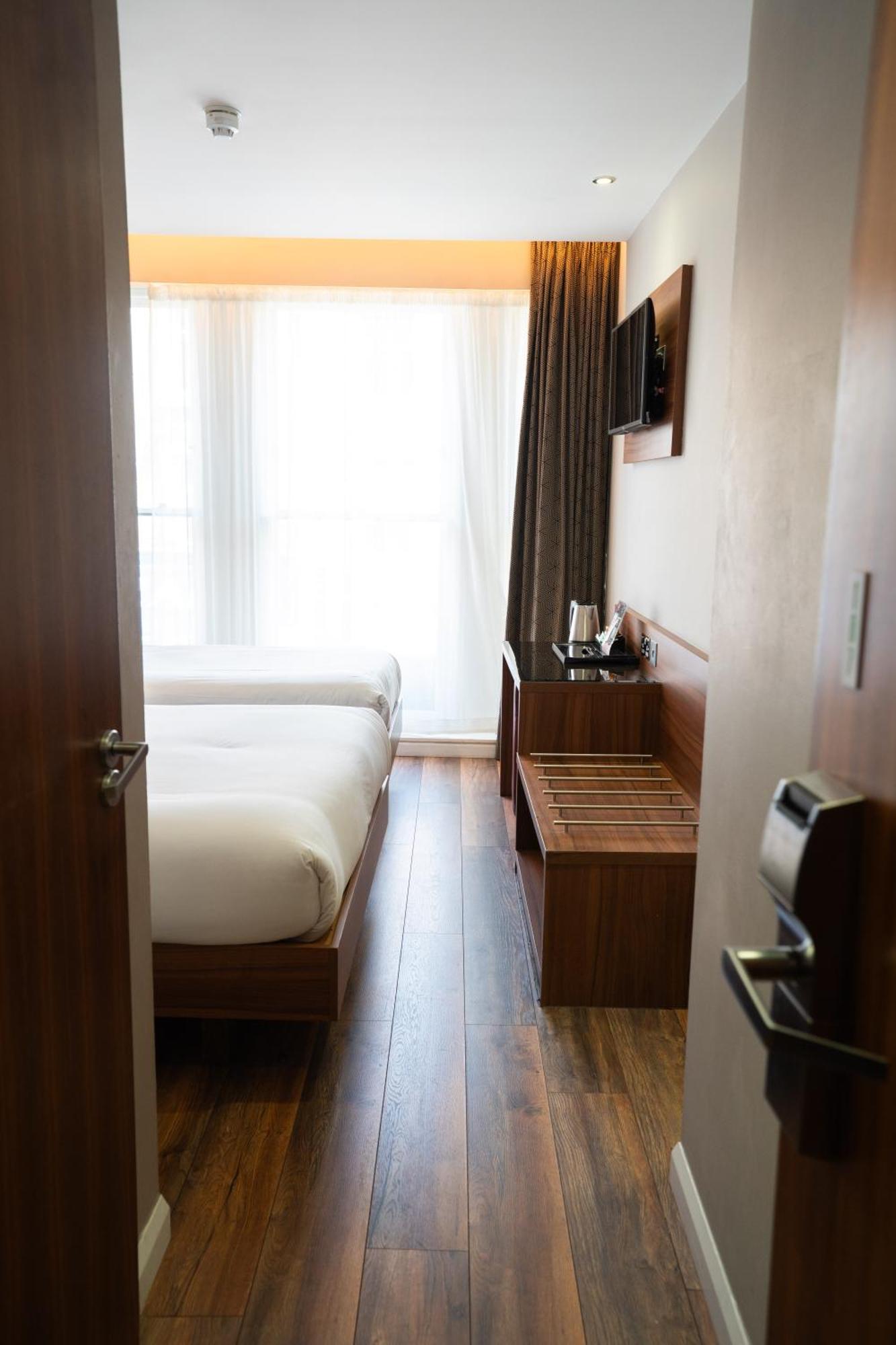 Classic Triple Room en suite