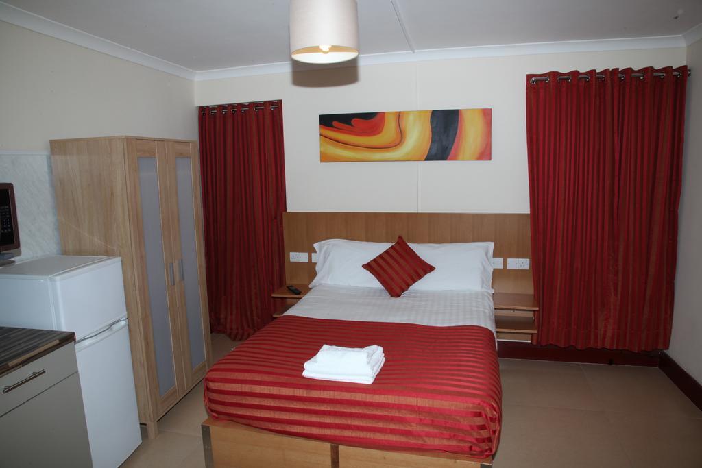 One-Bedroom Apartment (2 Adults + 1 Child)