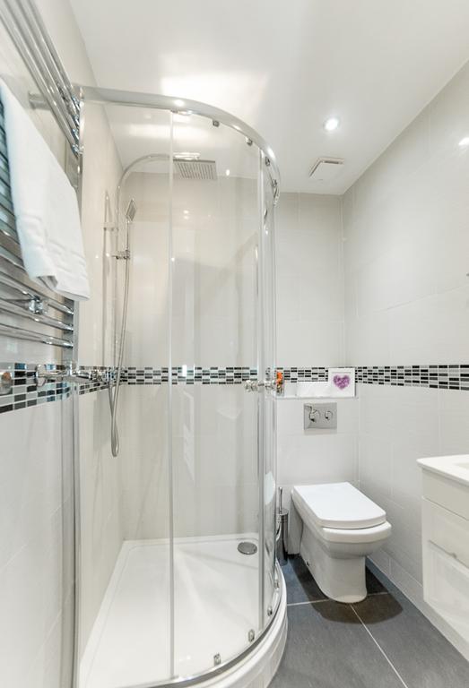 One-Bedroom Apartment,323054608:JPEG