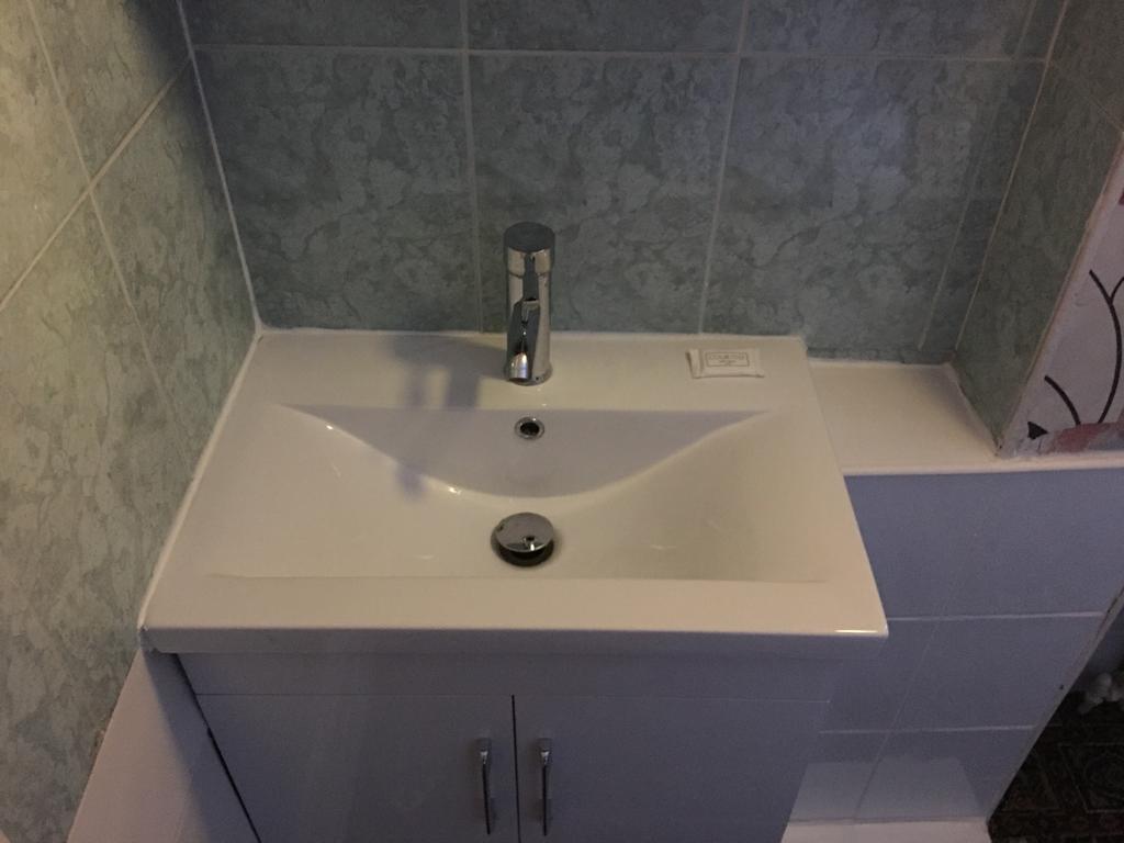 Basic Triple Room with Shared Bathroom