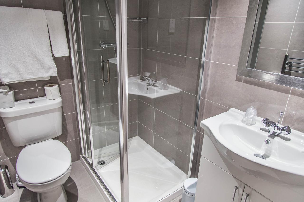 Triple Room,581482941:JPEG