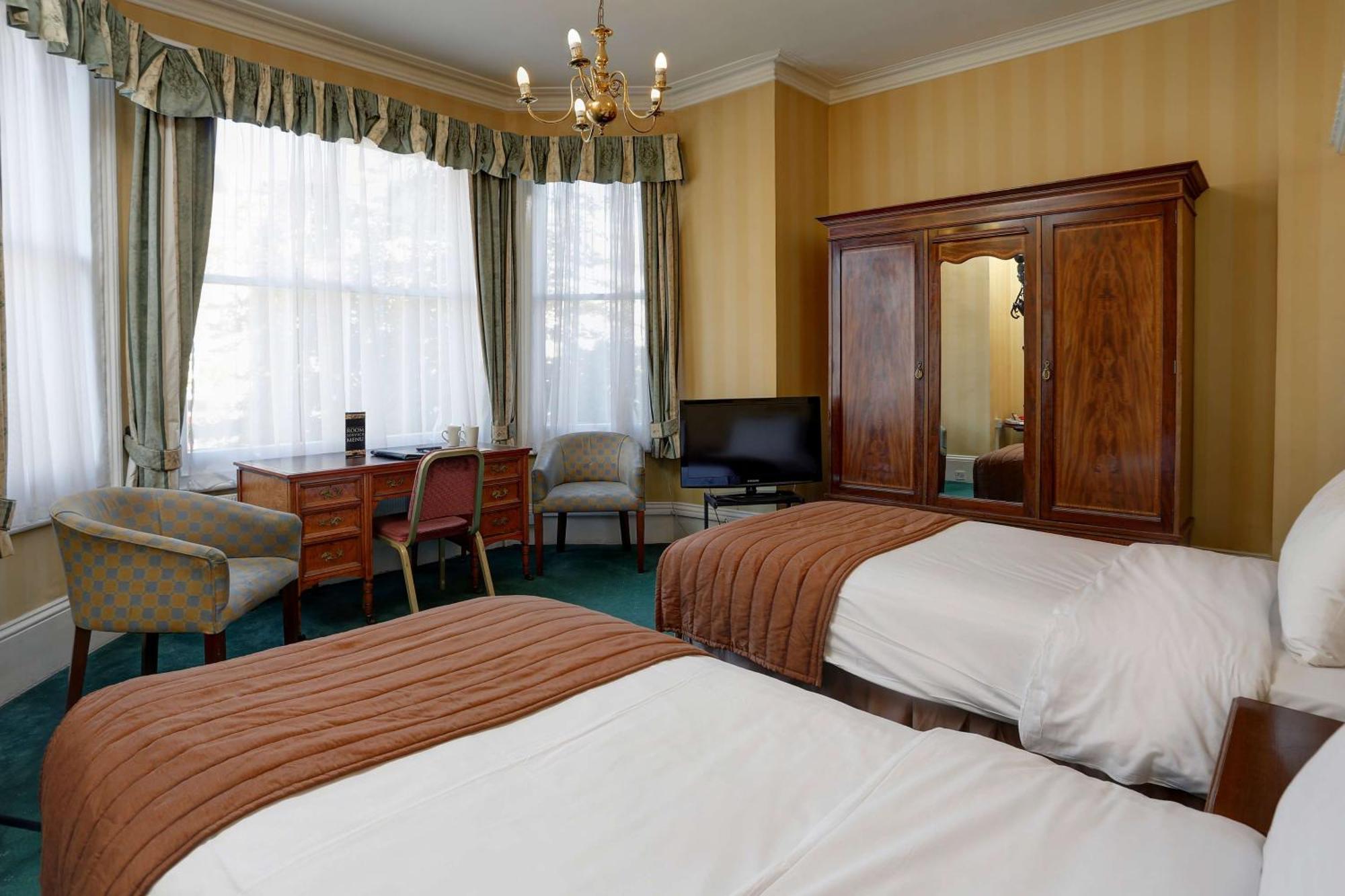 Superior Twin Room,53755243:JPEG