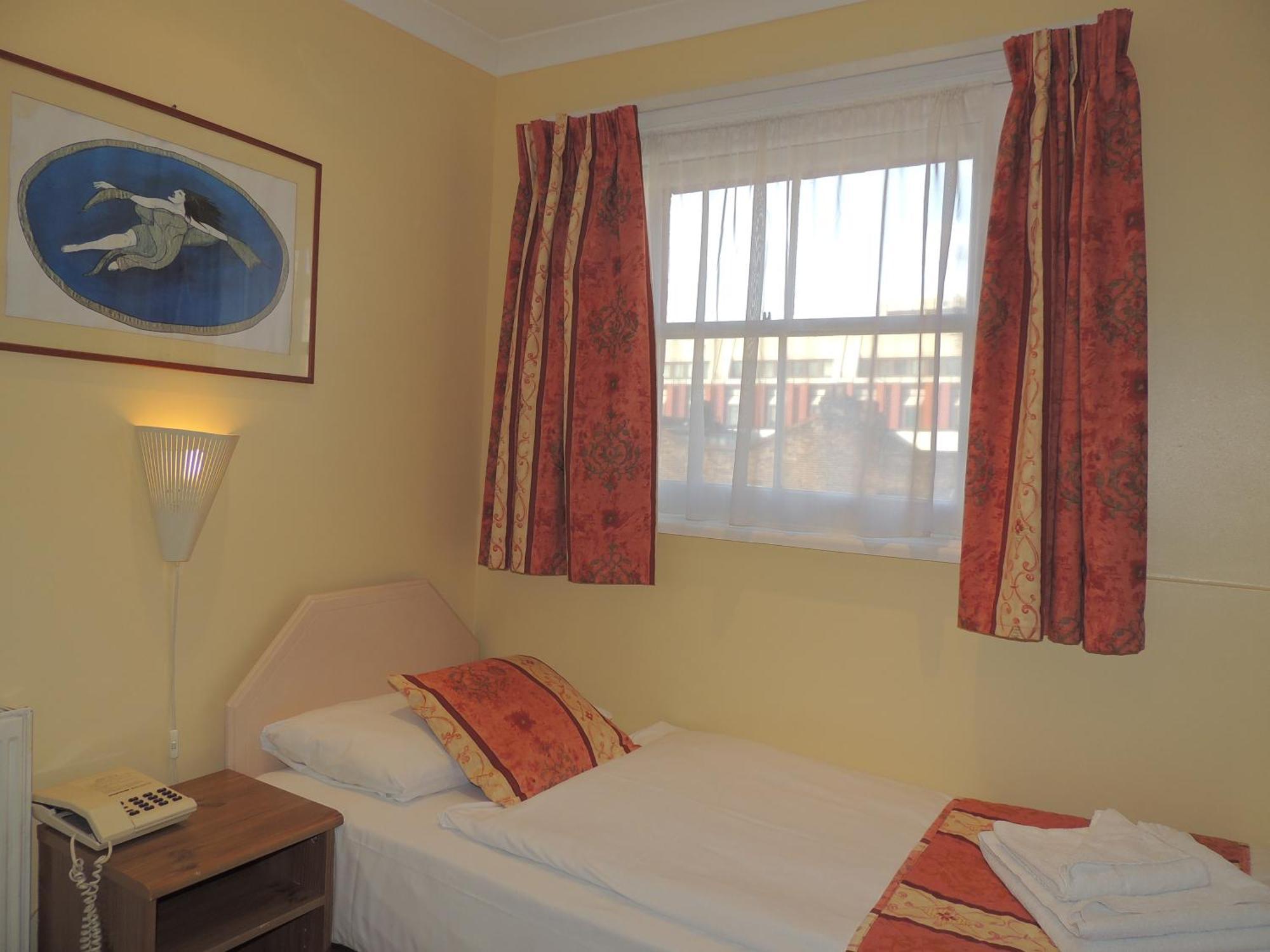 Economy Single Room