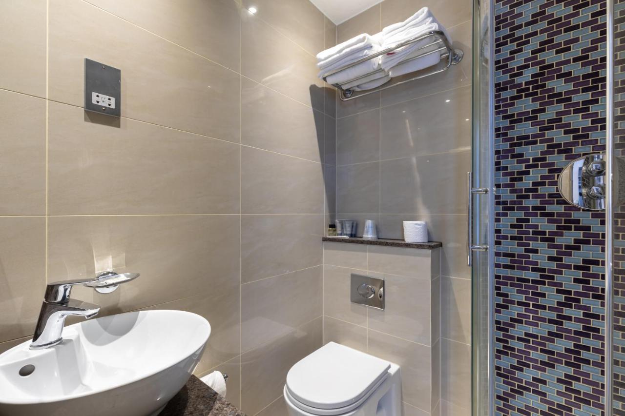 Petite Double Room NO LIFT ACCESS 2nd Floor