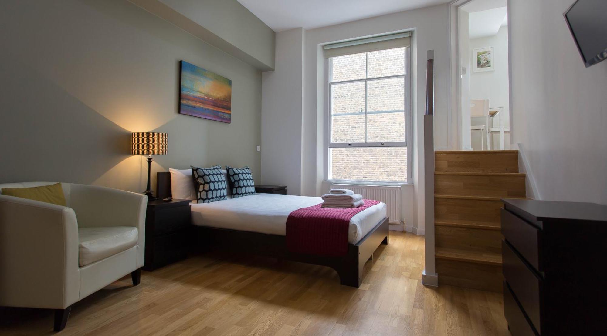 Deluxe Studio Apartment