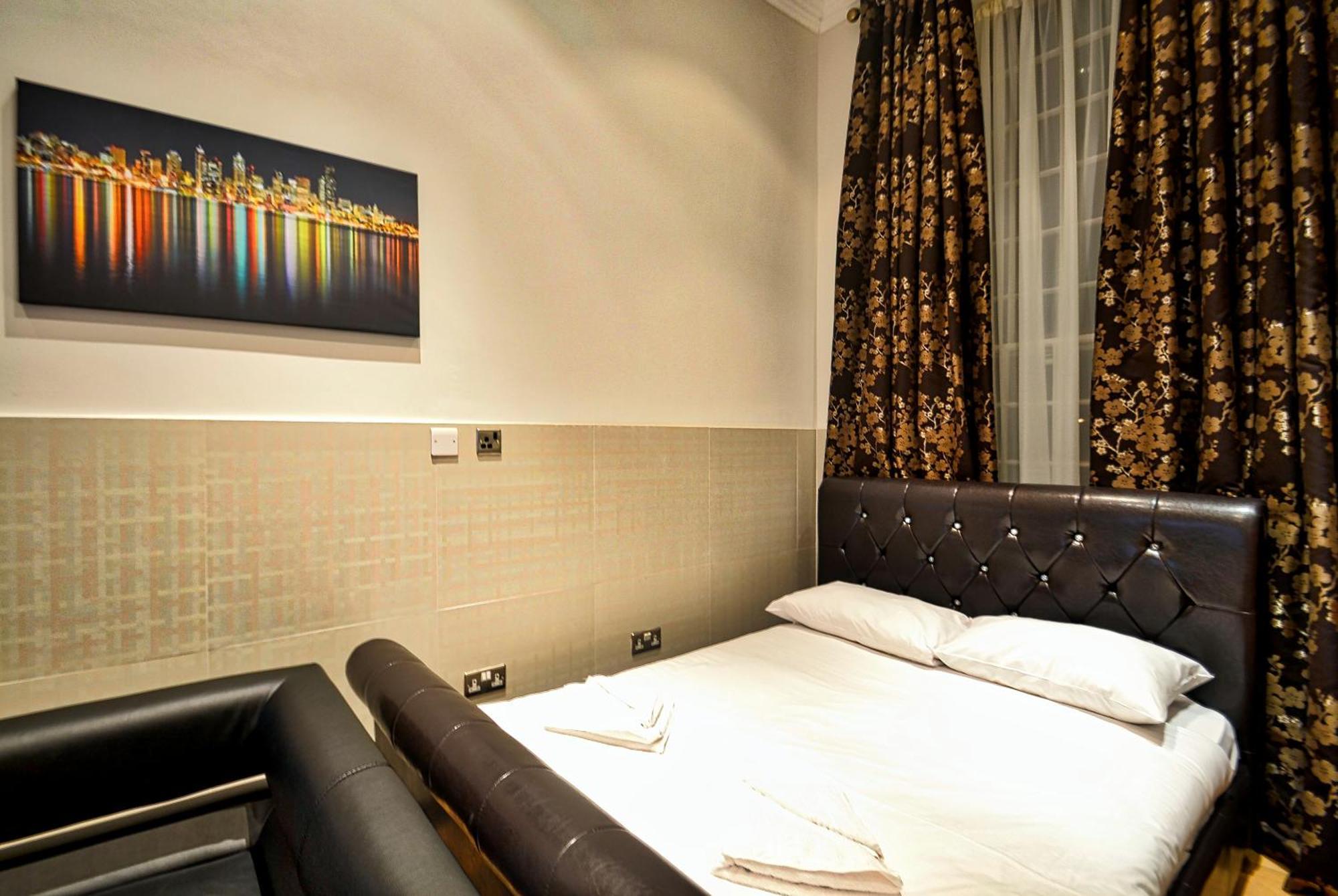 Two-Bedroom Apartment (4 Adults)