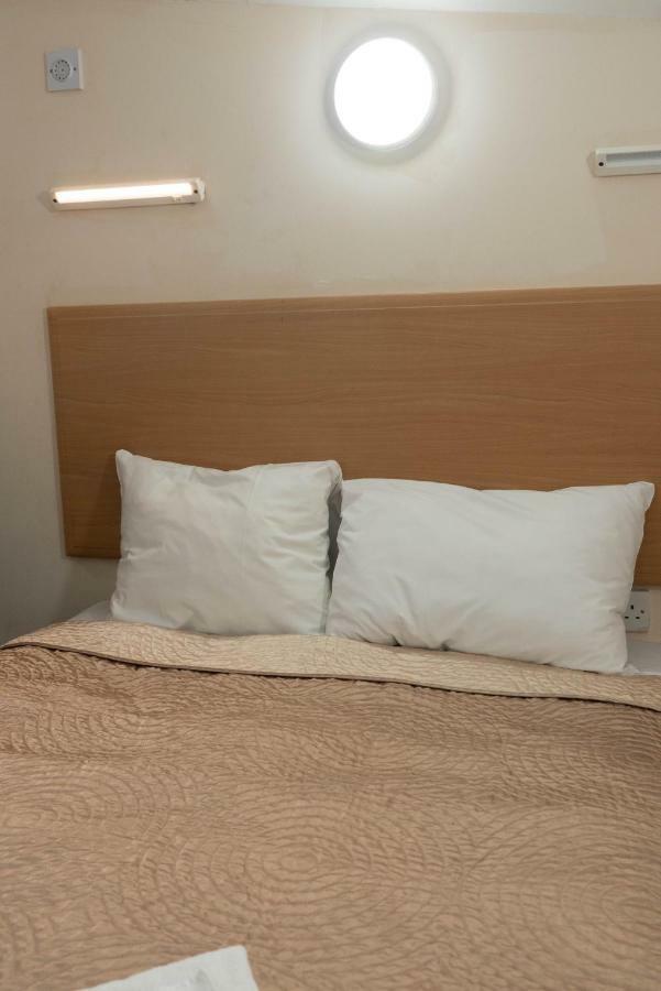 Basic Double Room with Shared Bathroom