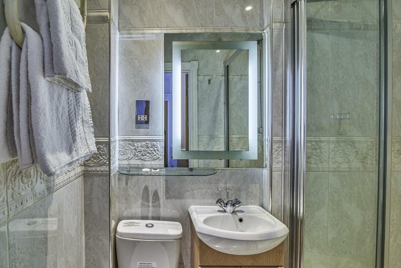 Small Single Room