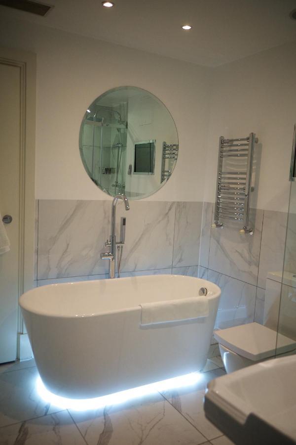 Deluxe Junior Suite,995604646:JPEG