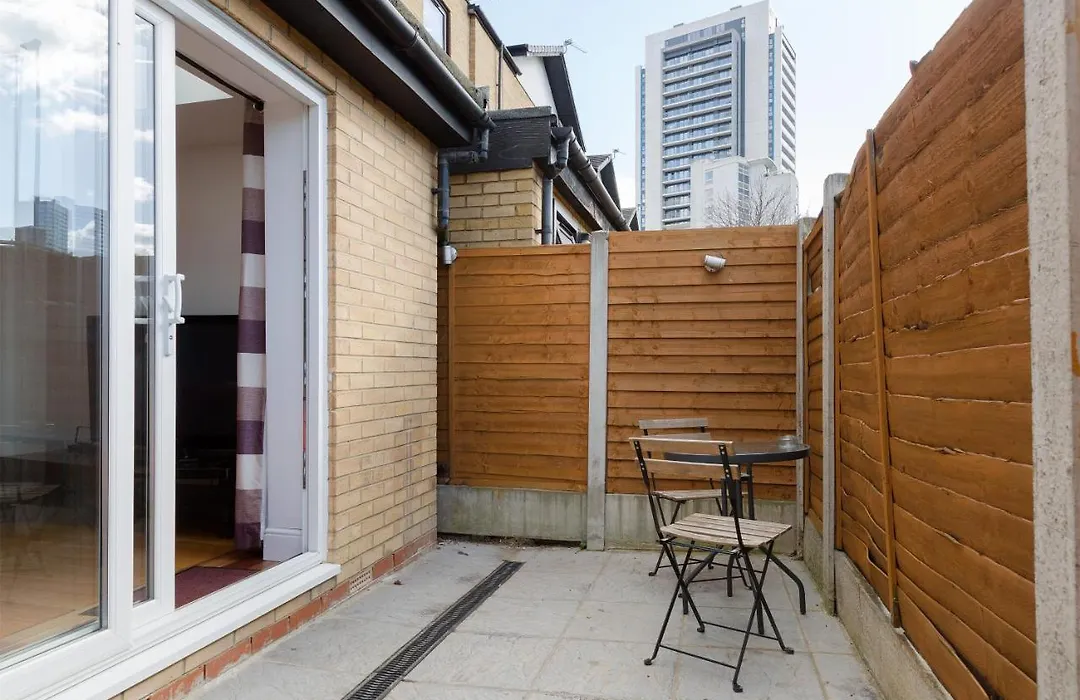 Centra Wharf-1