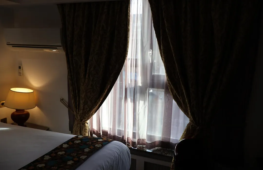 Dreamtel London Kensington-1
