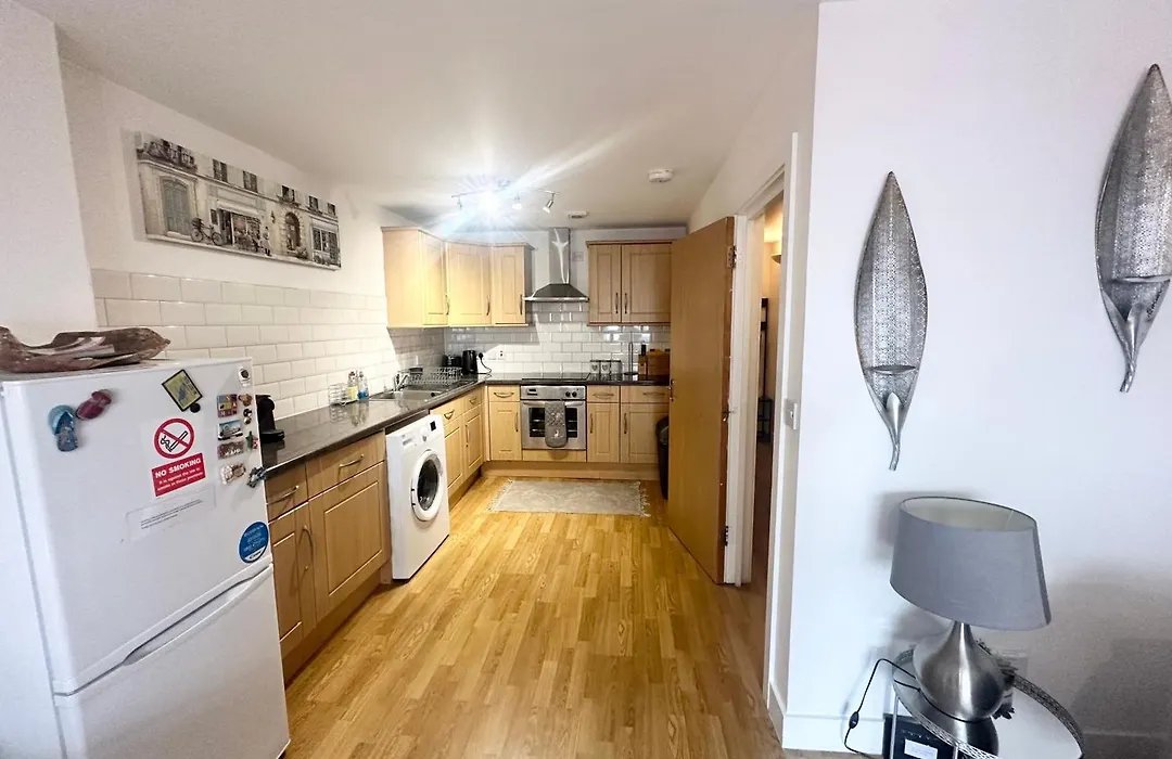 London Bridge Apartment-1