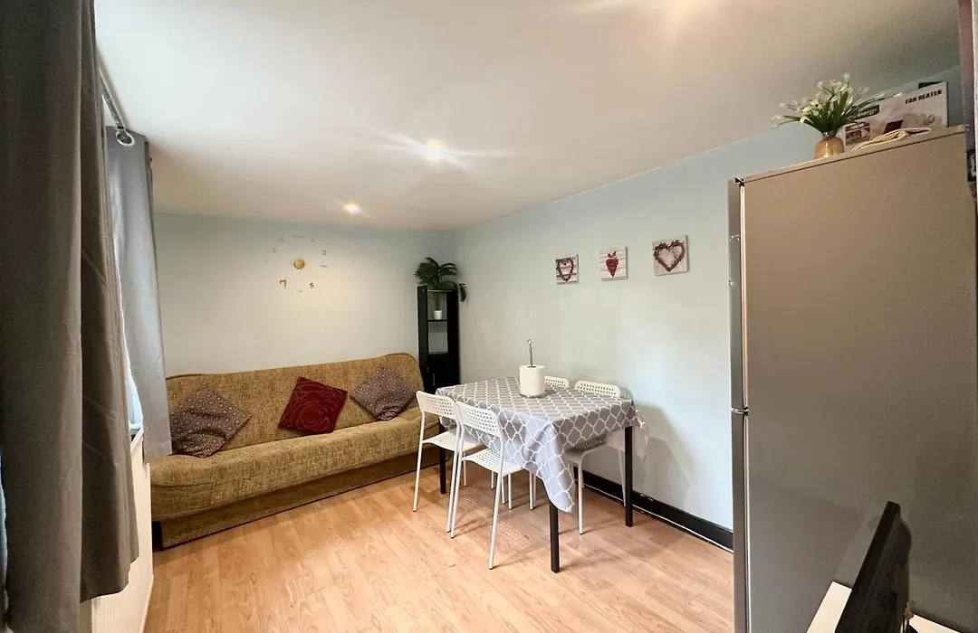 Kings Cross Guest House-1