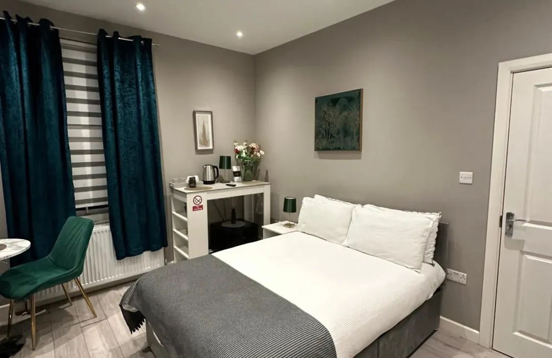 Double Room London-1